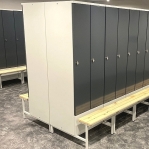 Locker with a bench, 1x400 1900x400x830, sep. wall